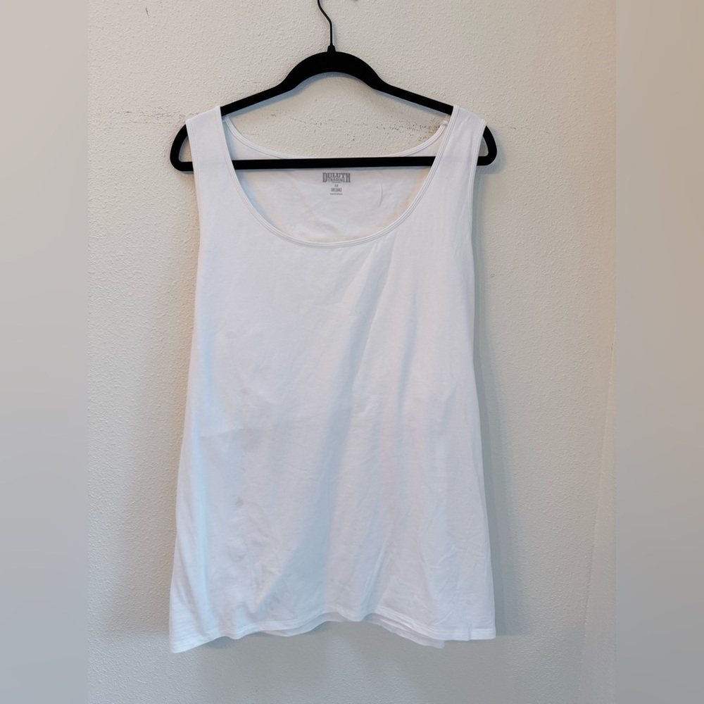 Duluth Trading Co No-Yank Tank with Built-In Bra – 3X – White